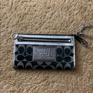 Coach poppy wristlet
